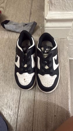 Nike Dunk Low Black White Sneakers
