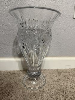 Shannon crystal vase 