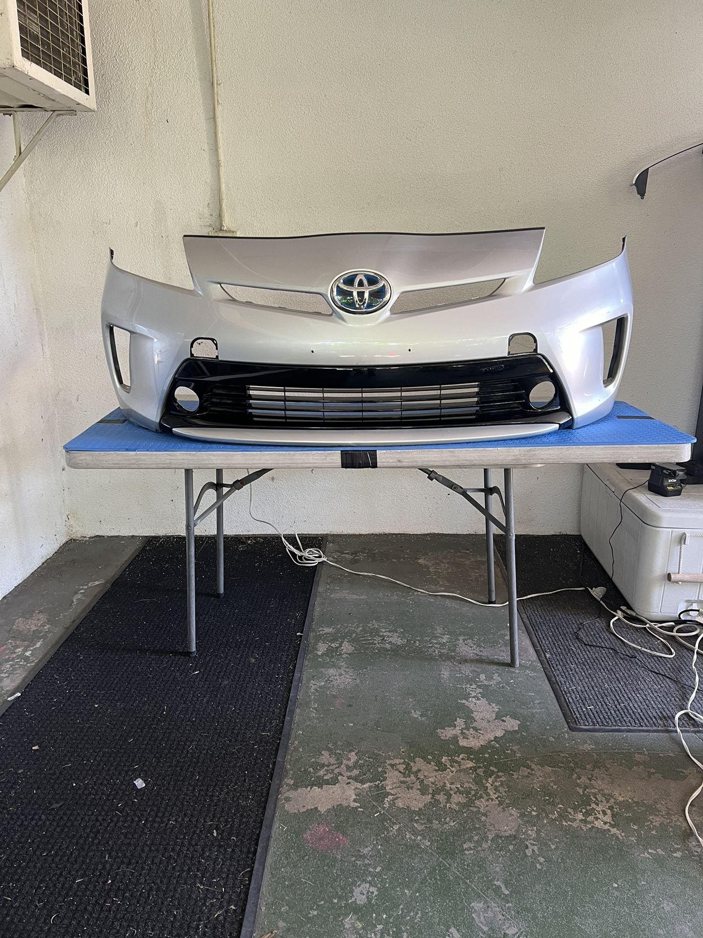 2012 2013 2014 2015 Toyota Prius Front Bumper