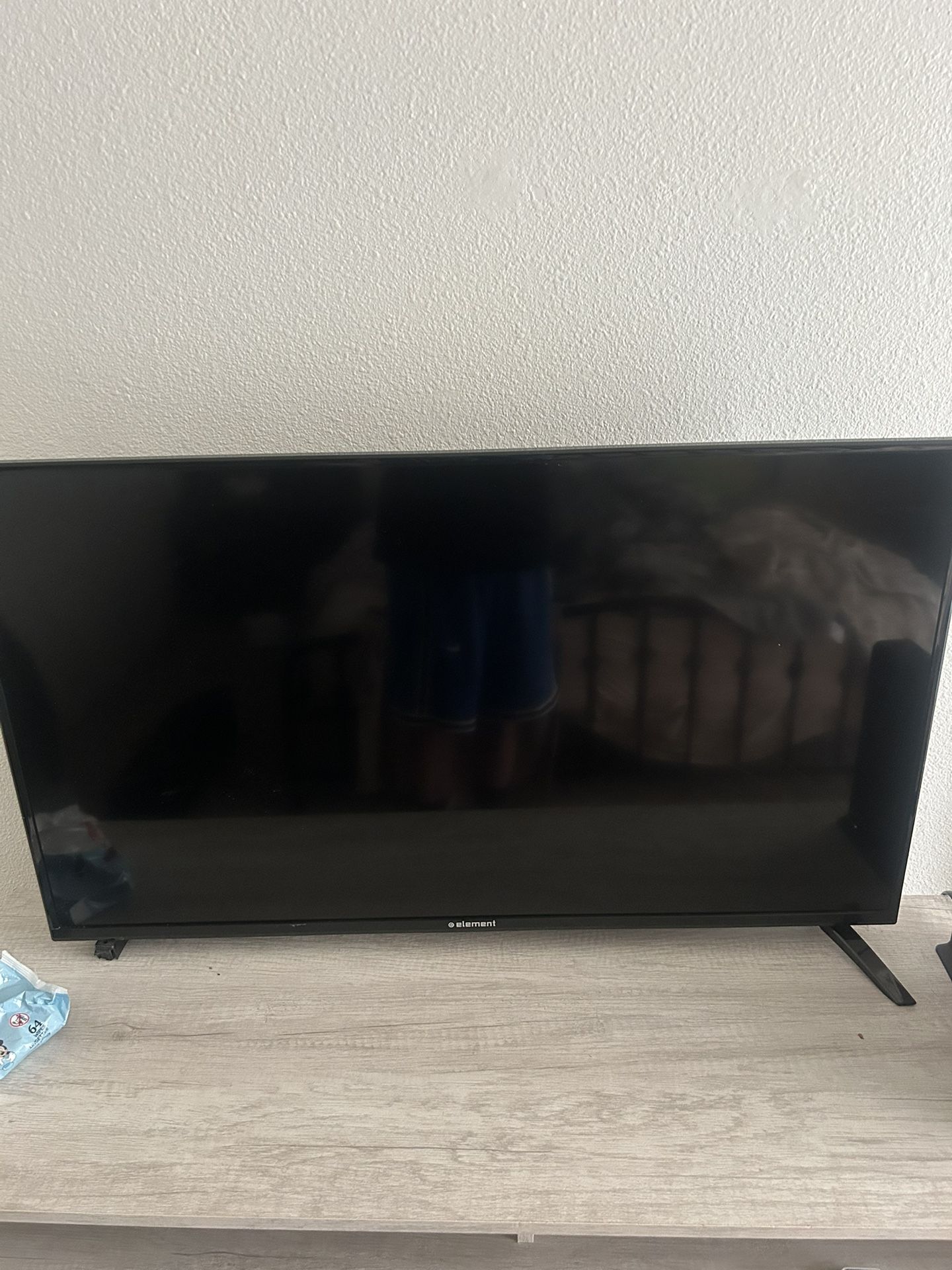 Element 40 Inch Tv