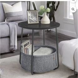 2 Side Tables 