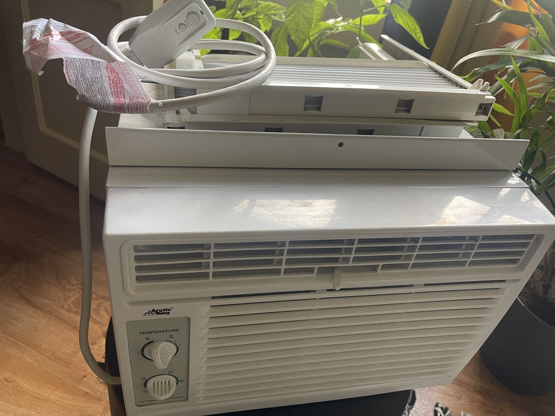 6000 BTU Air Conditioner