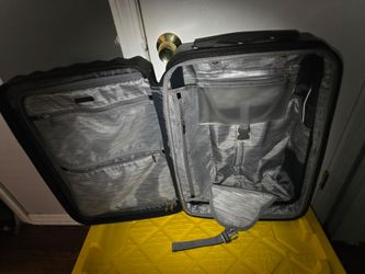 Carry on luggage 20 X 14