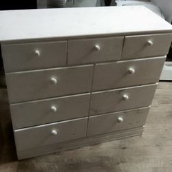 9 Drawer White Dresser 
