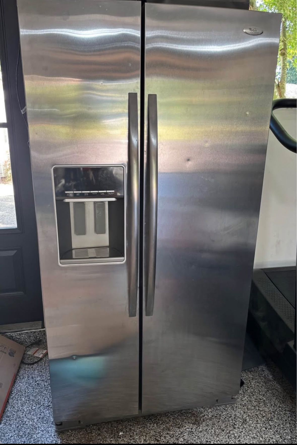 Refrigerator 