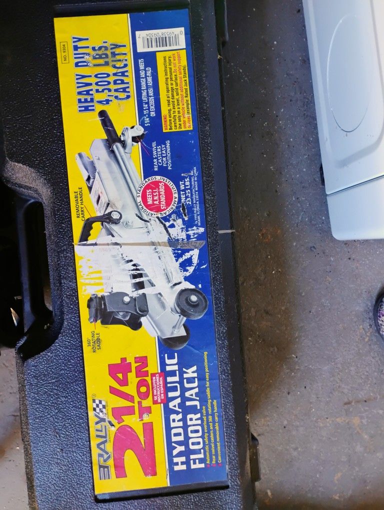 Rally 2 1/4 Ton Floor Jack