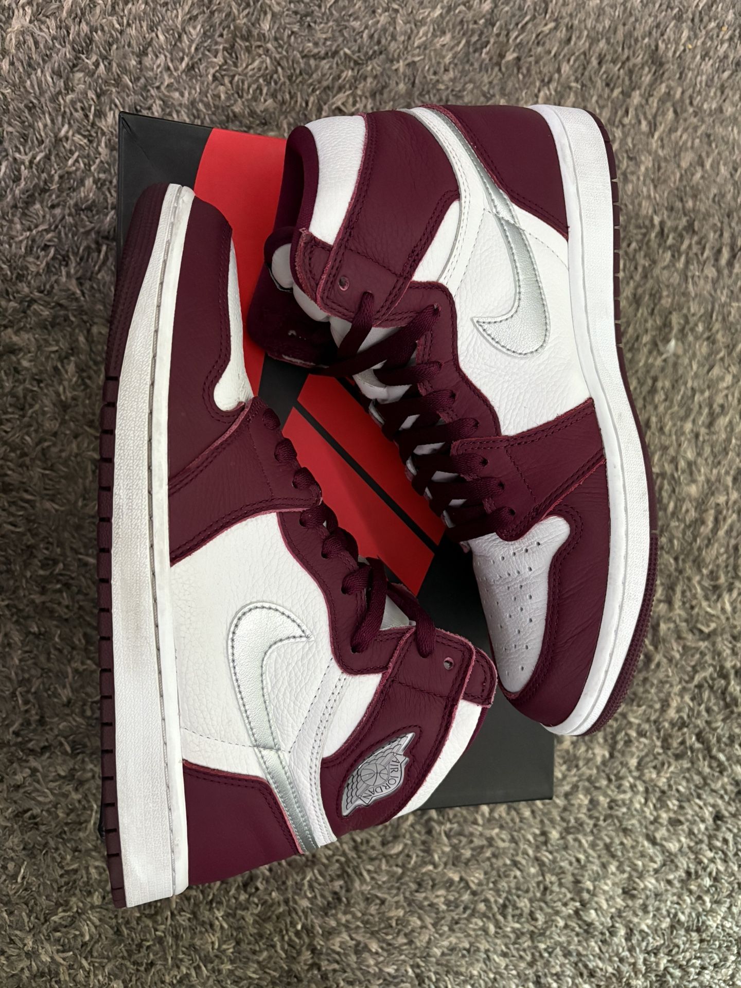 Jordan 1 High Bordeaux (10.5M)