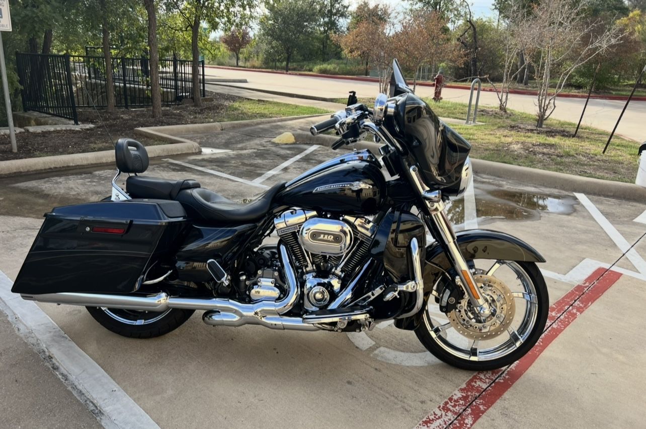 2012 Harley-Davidson Screamin’ Eagle CVO Bagger – “The Bike That Saved My Life”