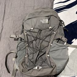 NORTHFACE BACKPACK - BOREALIS Almost New