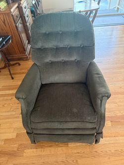 Green Fabric Tufted Recliner Chair