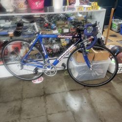 Cannondale Road  700 Size 52cm Aluminum Carbon Bike 