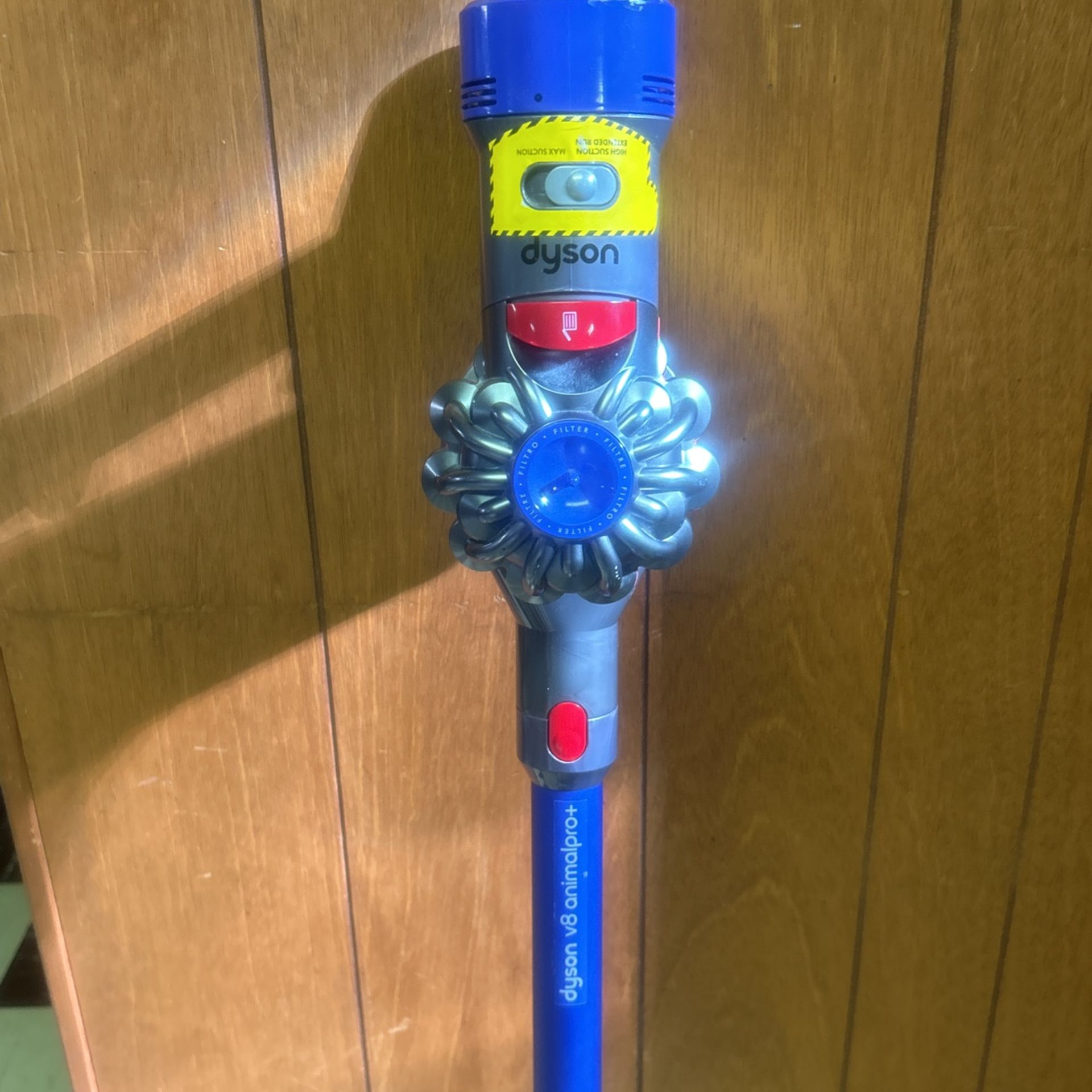 Dyson V8 Pro+ Cordless