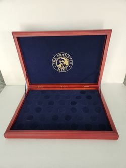 The Franklin Mint Presidential dollar Coin Collection Case Cherrywood Finish 12"x17" CASE ONLY CASE ONLY