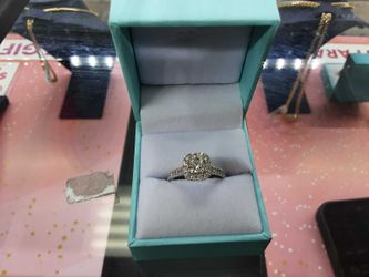 Women's Ring - White Gold 14k (.585) 3.8 grams Size 8