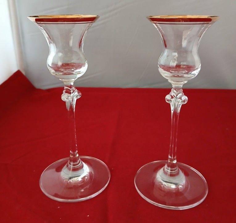 2. CANDLE HOLDERS GLASS