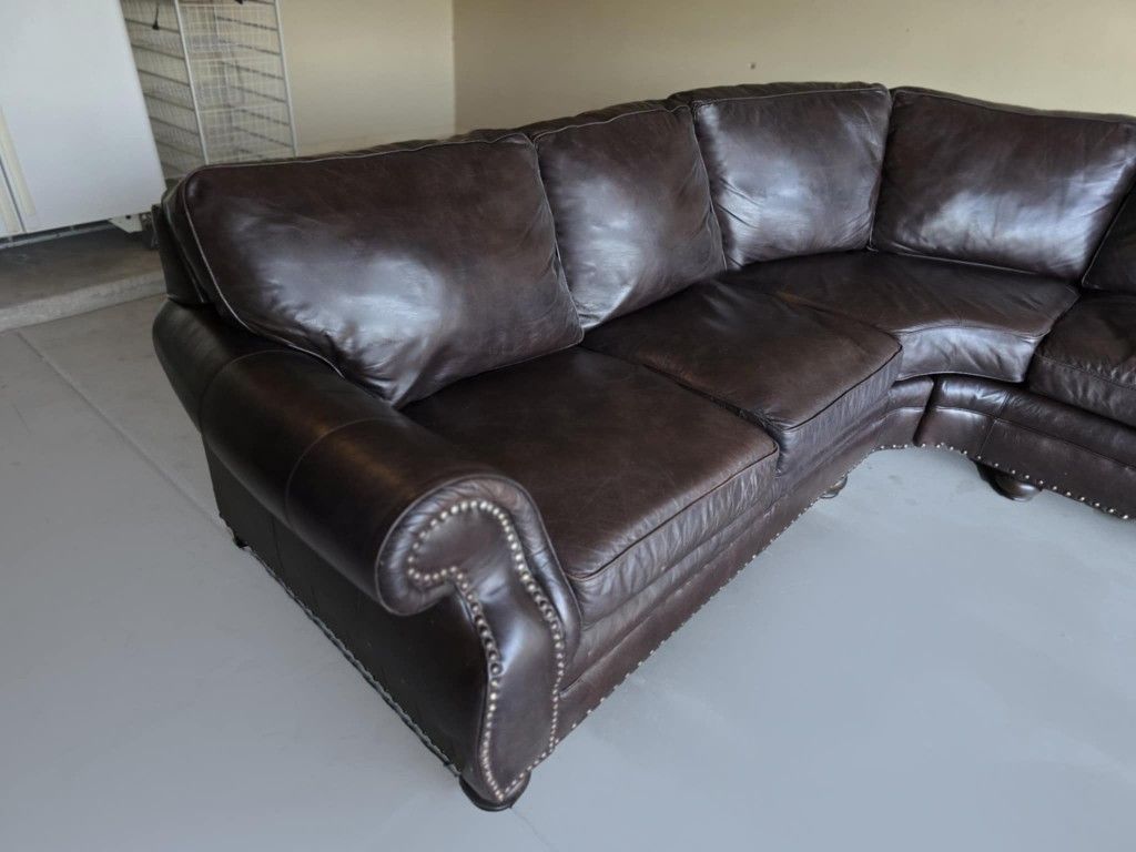 TOP GRAIN LEATHER SOFA AND LOVESEAT WITH NAILHEAD-LIKE NEW