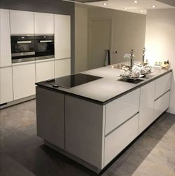Custom Kitchen Cabinets