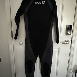 BRAND NEW Black EVO Men’s Wetsuit