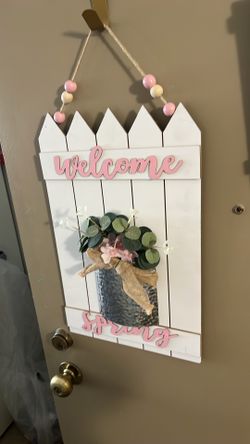 Picture hangings