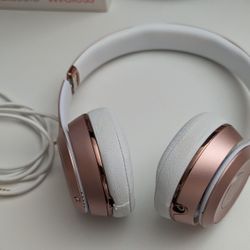Rose Gold Beats Solo Wireless 3