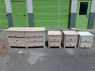 Dresser with 3 nightstands