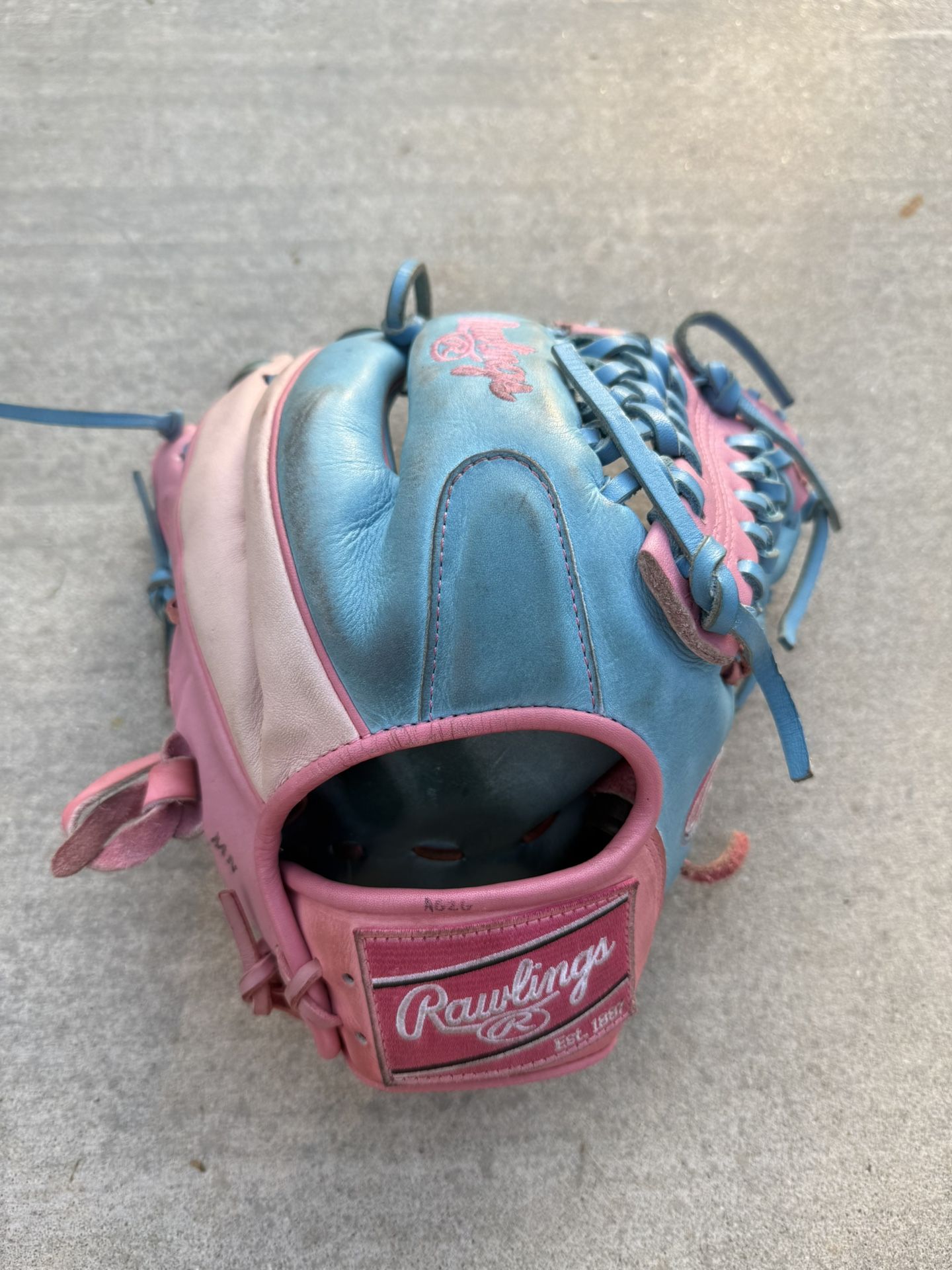 Rawlings Heart Of The Hide 11.5 Inch Infield Glove
