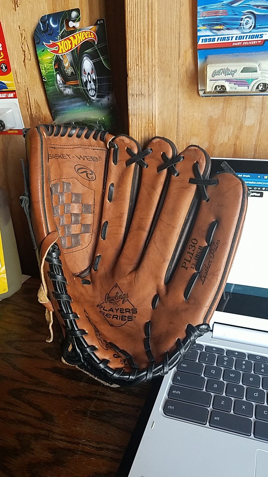 Baseball /softball glove , 13"