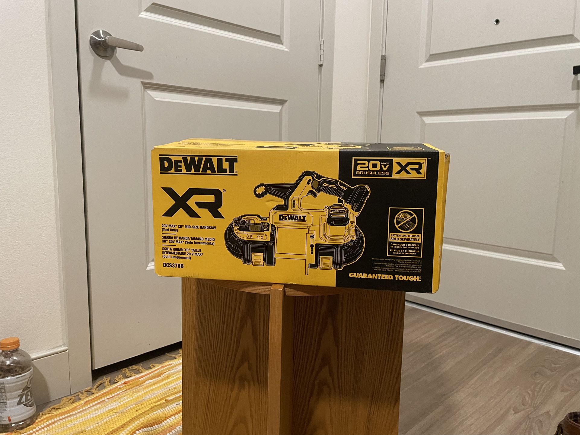 20V MAX XR MIDSIZE BANDSAW (tool only)