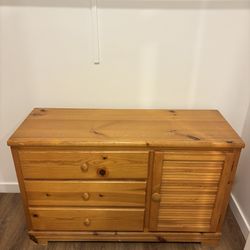 Must Pickup Today - Dresser