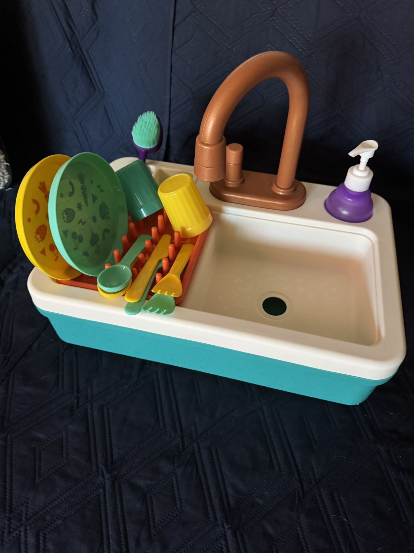 Pickup Today $20 Kids Kitchen Sink 