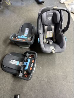 Uppababy Mesa Car Seat and Two Bases