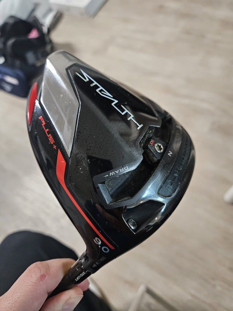 Taylormade Stealth Plus 9 With Stiff Shaft 