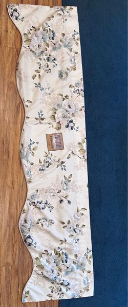 Scallop valance