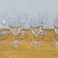 Set of 8 Wine Glasses