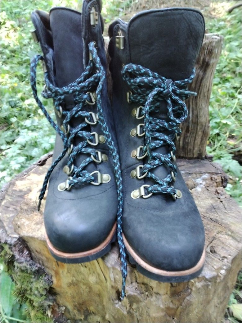 Sorel Wedge Boots
