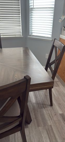 6 chairs table