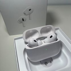 AirPods Pro 2nd Generation MagSafe Charging Case USB-C