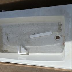 Kohler Entity 60" x 30" Three Wall Alcove Acrylic Soaking Tub with Left Drain