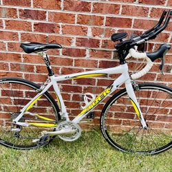 Trek 2.1 Road/Racing Bike (excellent condition)