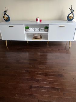 Media Console