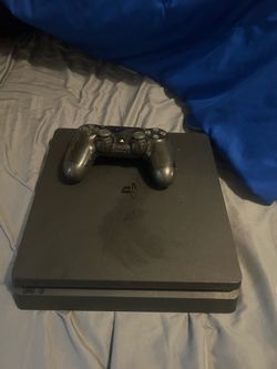 Used ps4 slim