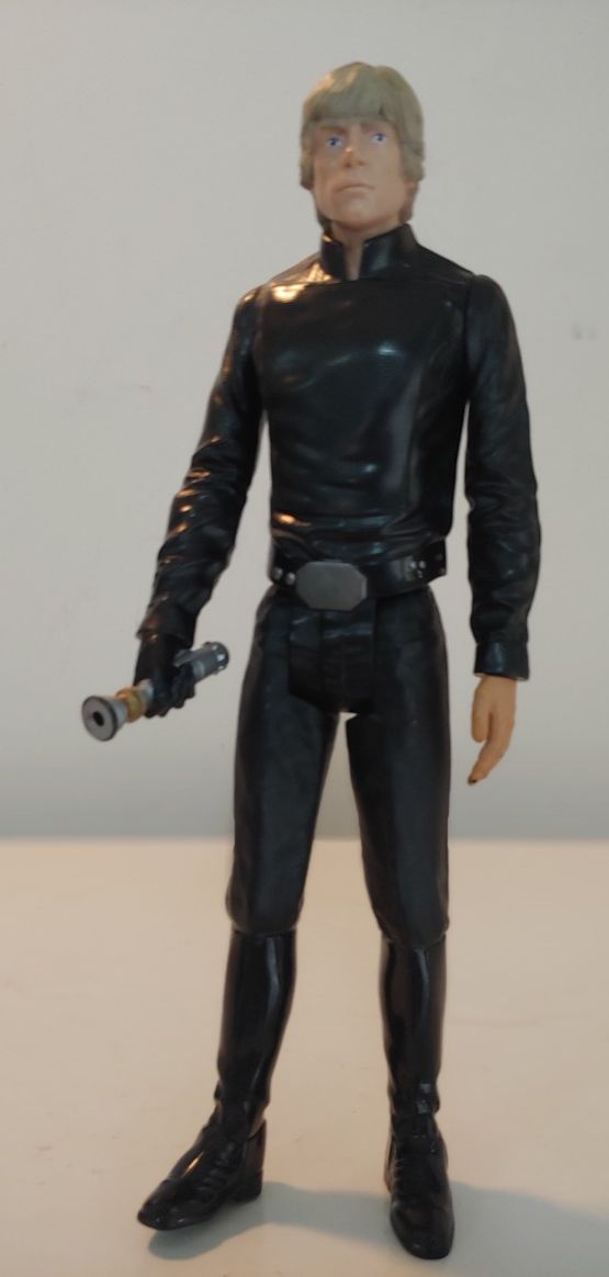 LUKE SKYWALKER ACTION FIGURE