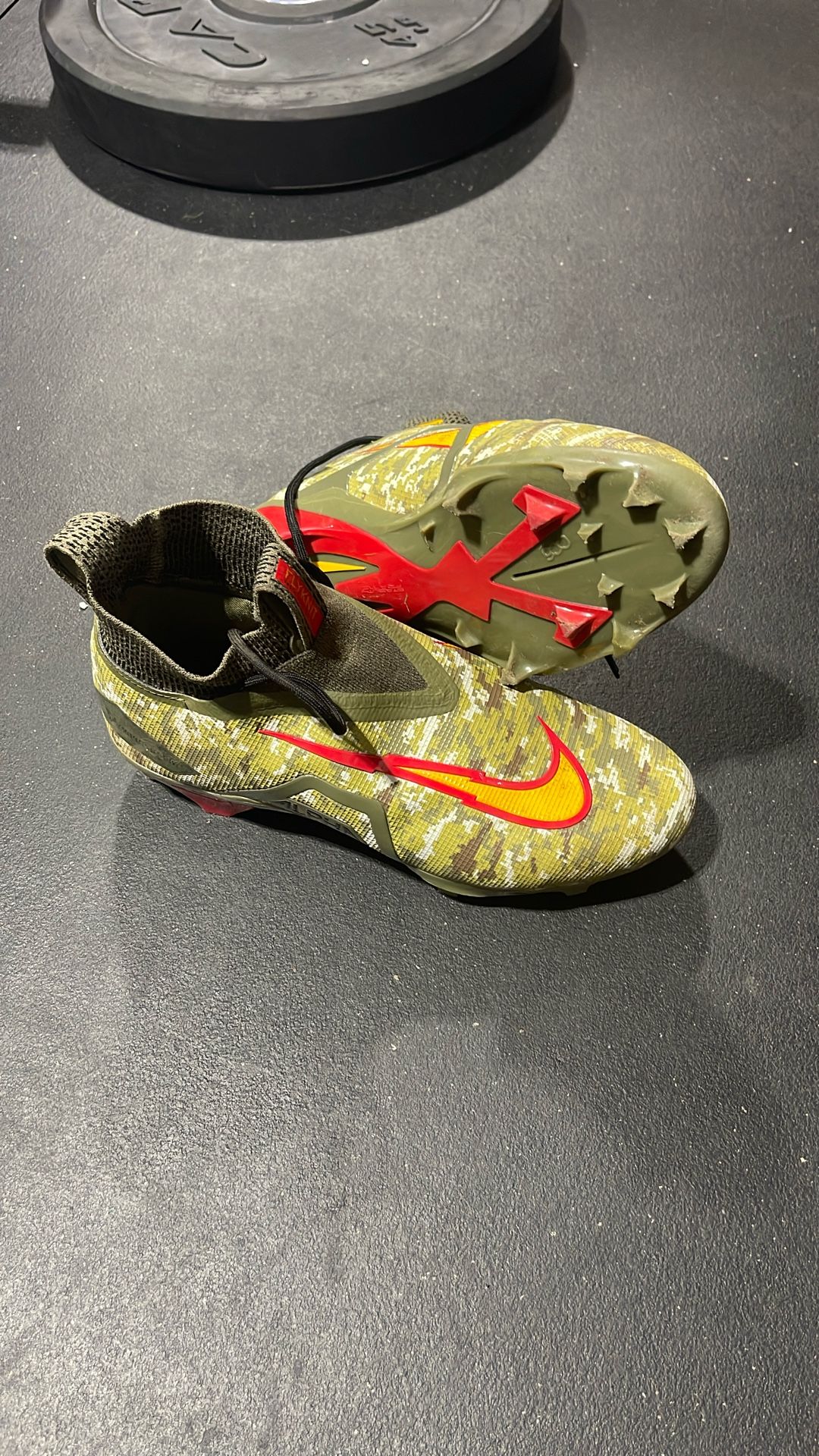Travis Kelce Nike Alpha Cleats