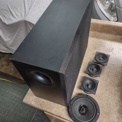 Vizio Subwoofer And Vizio Speakers Out Of A Soundbar