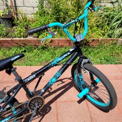 Razor Aura 20 Girls Bike for Sale in Escondido CA OfferUp