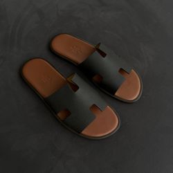 HERMES Izmir sandal Size 42