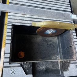 Plasplugs For Cutting Tiles Great Condition Asking $40 