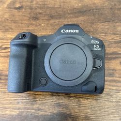 Canon EOS R5 Mark II Camera With Canon RF {14-35mm} F4L IS USM Wide Angle Lens