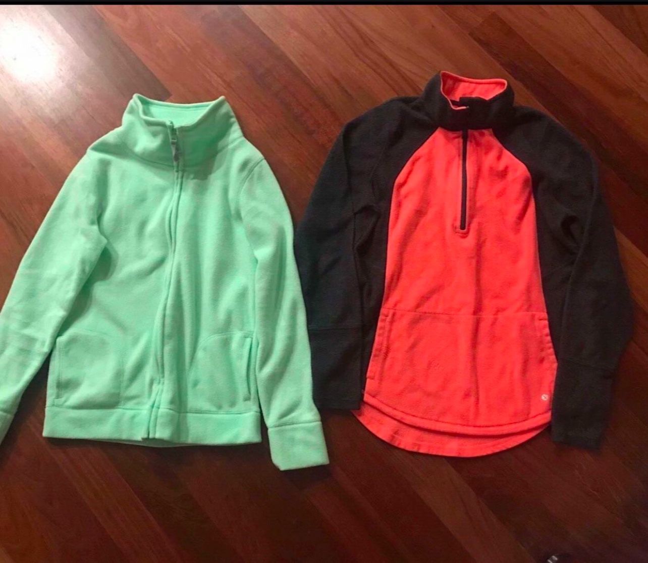 Girls Sweaters Size Small and XL $2 each