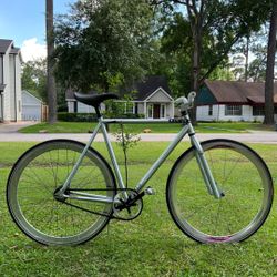 Read !!! Selling Complete Bike Minus The Wheels 